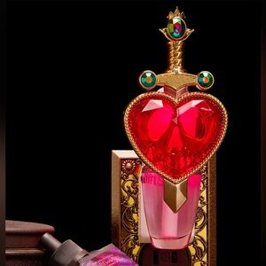 Evil Queen Pierced Heart Scent Control Nightlight
Wallflowers Fragrance Plug